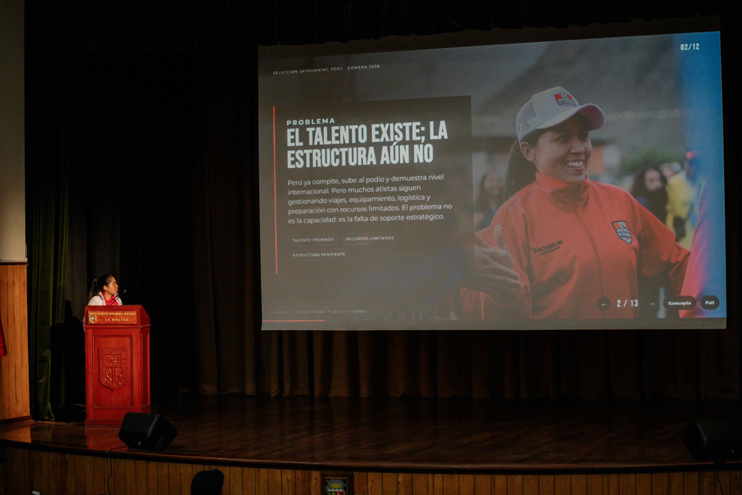 mickely ponce organidora del evento